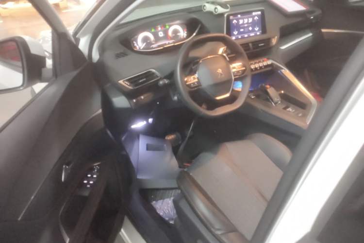 Used Peugeot 5008 2017 380THP 7-Seater Elite Edition
