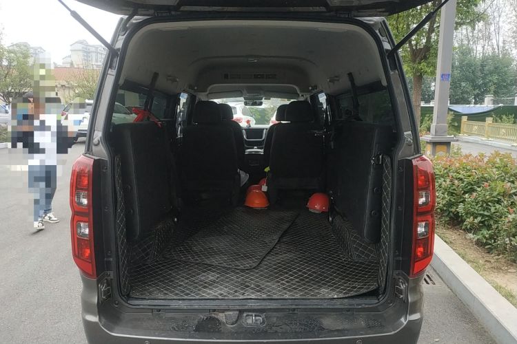 Used Jinbei Gold Hiace 2021 1.5L Passenger Van Travel Lion 7-Seater
