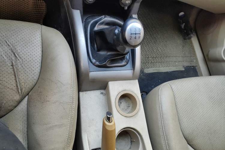 Used Land X8 2012 Explorer Edition 2.0T Diesel 4x2 Luxury Model
