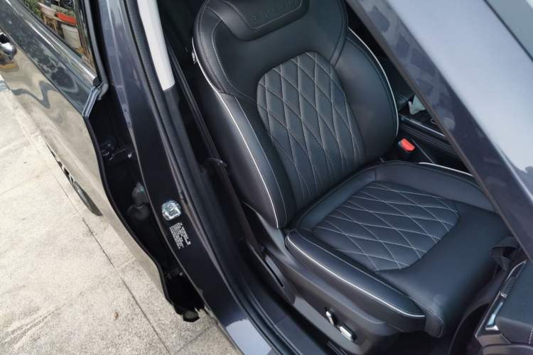 Used EXEED Lanyue 2021 400T Two-Wheel-Drive Xingrui Pro Edition 7-Seater
