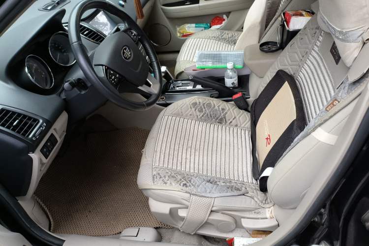 Used Bestune B50 2013 1.6L automatic luxury version
