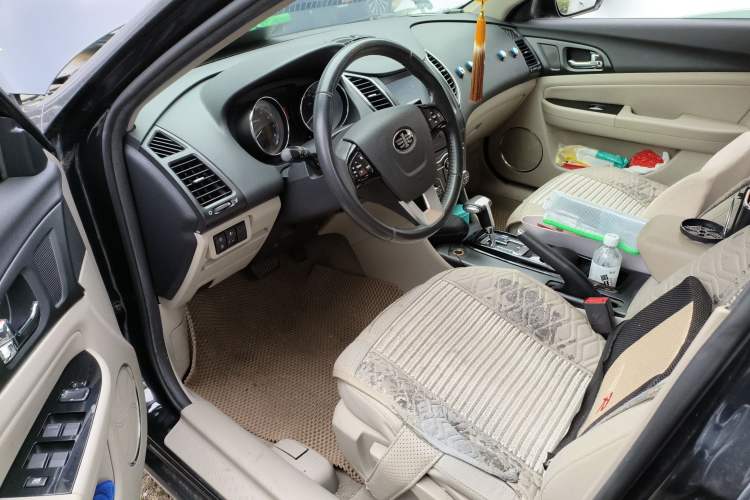 Used Bestune B50 2013 1.6L automatic luxury version
