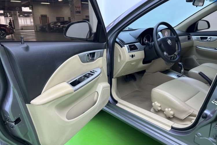 Used Buick Excelle 2013 1.5L Automatic Classic Model
