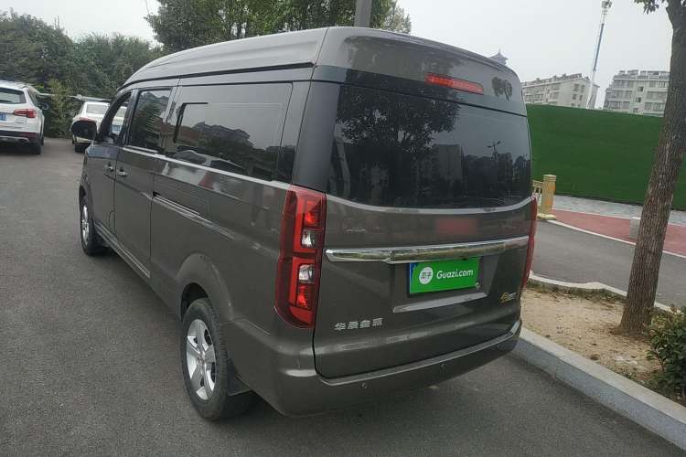 Used Jinbei Gold Hiace 2021 1.5L Passenger Van Travel Lion 7-Seater
