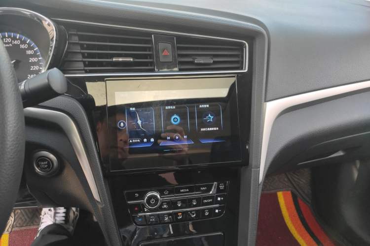 Used Venucia D60 2018 1.6L Manual Smart Connect Elite Edition Audio And AC Panel