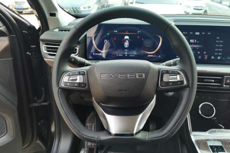 Used EXEED Lanyue 2021 400T Two-Wheel-Drive Xingrui Pro Edition 7-Seater
