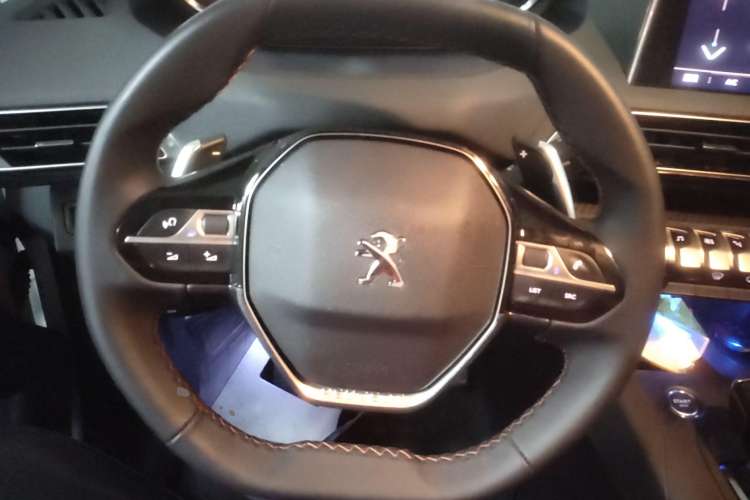 Used Peugeot 5008 2017 380THP 7-Seater Elite Edition
