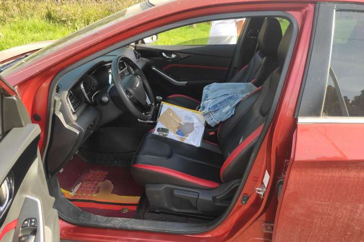 Used Venucia D60 2018 1.6L Manual Smart Connect Elite Edition Left Front Seat