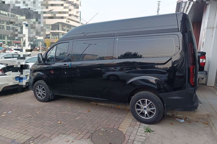 Used Ford Transit 2023 2.0T Diesel Manual Multifunction Commercial Vehicle Mid-axle Mid-roof 5/6 Seats
