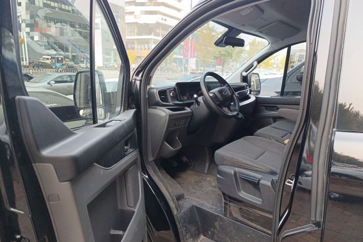 Used Ford Transit 2023 2.0T Diesel Manual Multifunction Commercial Vehicle Mid-axle Mid-roof 5/6 Seats
