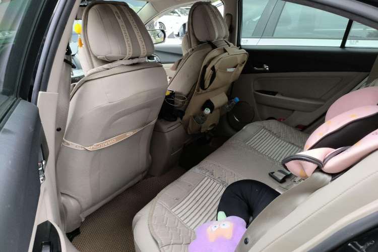 Used Bestune B50 2013 1.6L automatic luxury version
