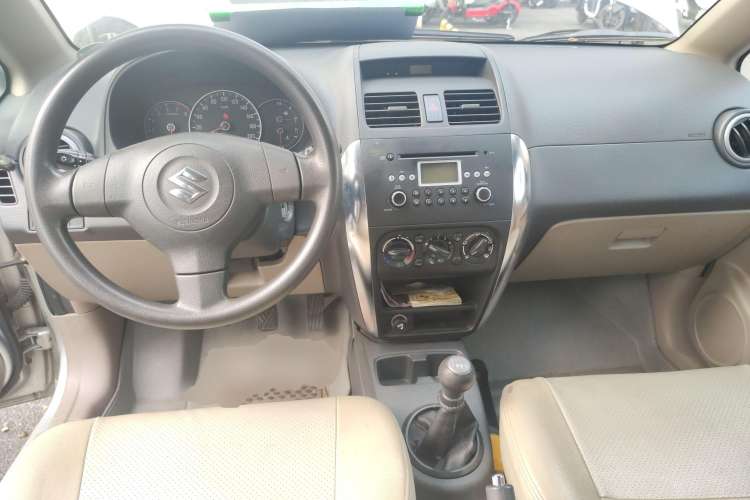 Used Suzuki SX4 2009 Sedan 1.6L Manual Elite Model
