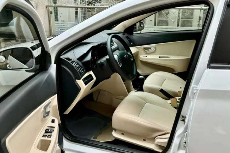 Used Chery Fengyun 2 2013 Hatchback 1.5L Manual Ruiyi Edition
