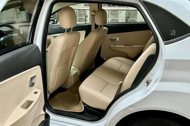 Used Chery Fengyun 2 2013 Hatchback 1.5L Manual Ruiyi Edition
