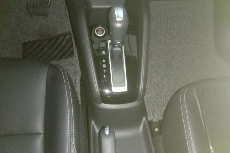 Used Nissan Kicks 2020 1.5L XV CVT Smart Connect Luxury Edition
