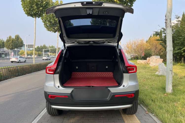 Used Volvo XC40 2023 B4 4x4 Smart Luxury Edition
