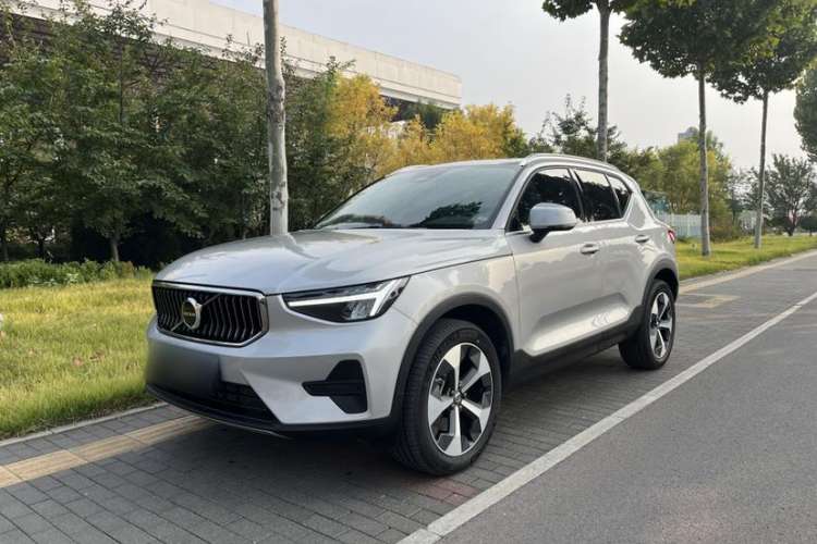 Used Volvo XC40 2023 B4 4x4 Smart Luxury Edition