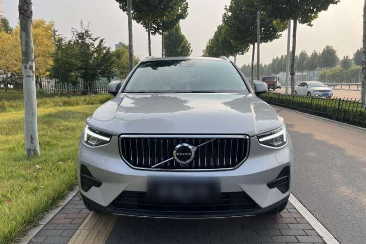 Used Volvo XC40 2023 B4 4x4 Smart Luxury Edition
