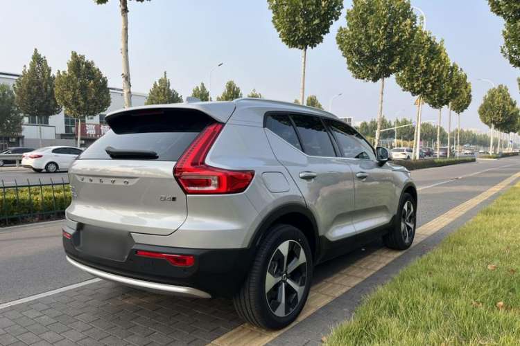 Used Volvo XC40 2023 B4 4x4 Smart Luxury Edition
