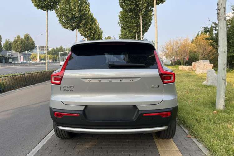 Used Volvo XC40 2023 B4 4x4 Smart Luxury Edition
