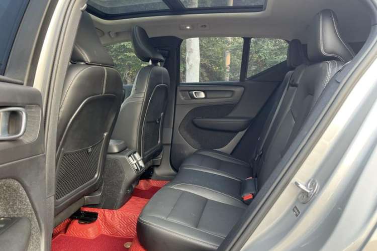 Used Volvo XC40 2023 B4 4x4 Smart Luxury Edition
