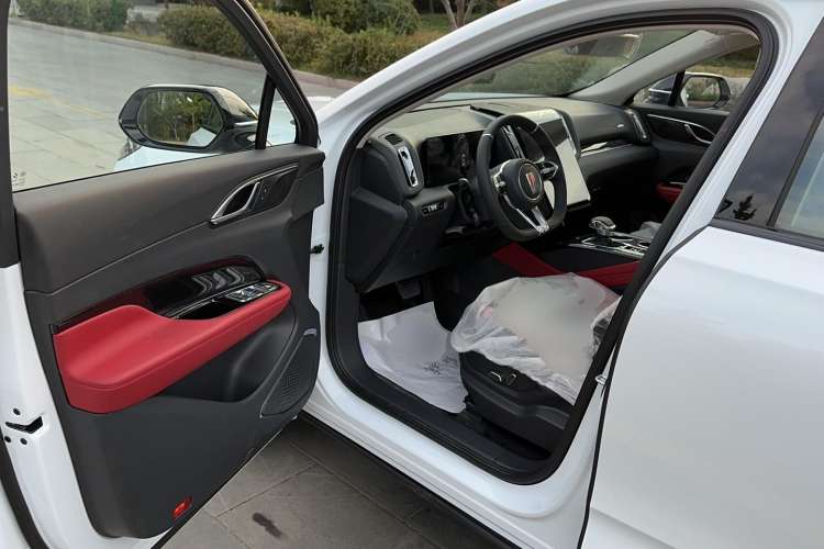 Used Hongqi HS3 2023 1.5T Two-Wheel Drive Shanwei Edition