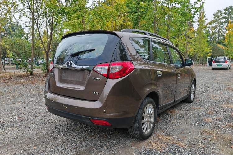 Used JAC Refine M2 2013 1.8L Manual Luxury Smart Model 5 Seats