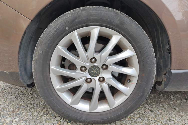 Used JAC Refine M2 2013 1.8L Manual Luxury Smart Model 5 Seats