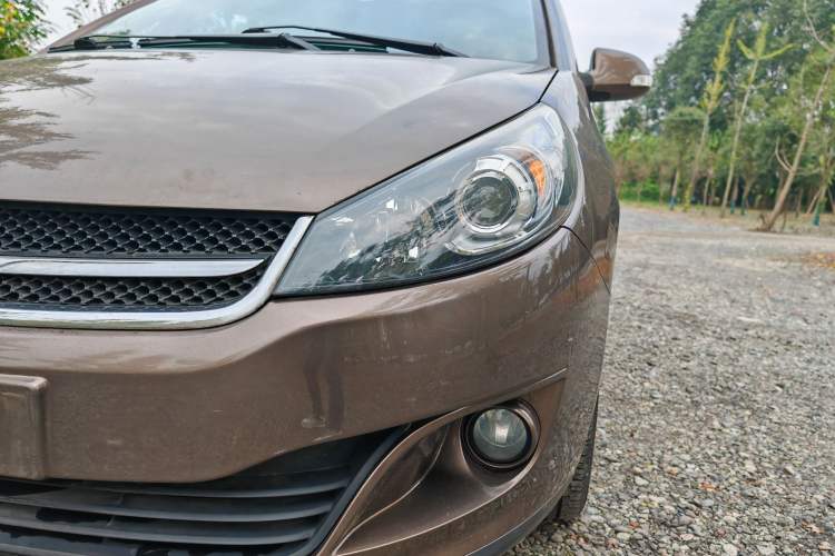 Used JAC Refine M2 2013 1.8L Manual Luxury Smart Model 5 Seats