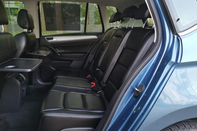 Used Volkswagen Golf Sportsvan 2016 230TSI Manual Entry-Level Trim