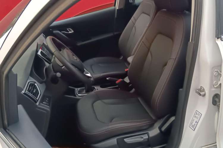 Used FAW Senya R7 2018 R7C 1.6L Manual Smart Enjoyment Model
