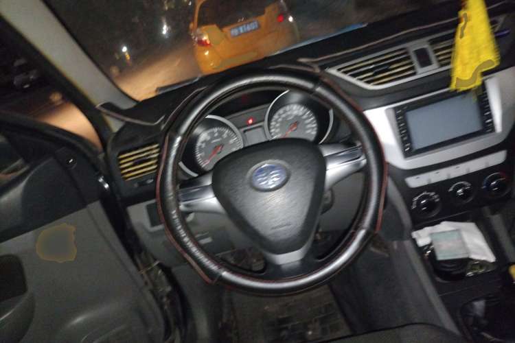 Used FAW Senya S80 2013 1.5L Manual 5-Seat Urban Fashion Edition
