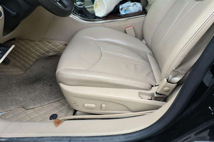 Used Roewe 950 2012 2.4L Luxury Edition