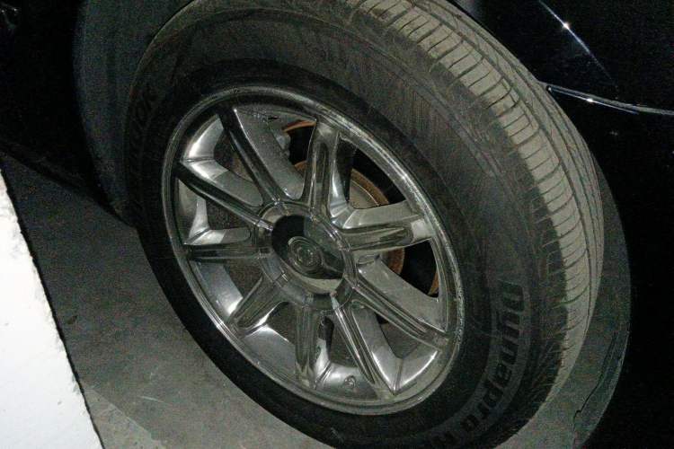 Used Chrysler 300C 2006 5.7L Luxury Navigation Edition