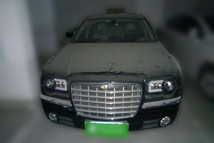 Used Chrysler 300C 2006 5.7L Luxury Navigation Edition