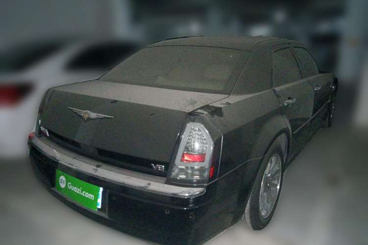 Used Chrysler 300C 2006 5.7L Luxury Navigation Edition