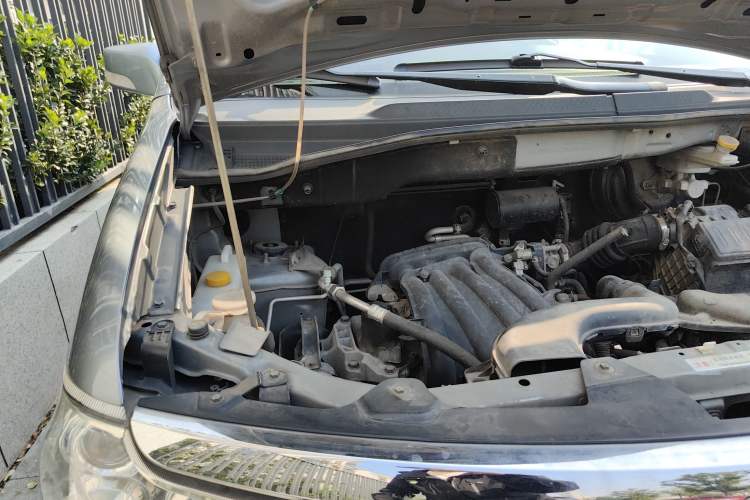 Used Dongfeng Shuaike 2014 1.6L Manual Comfort 7-Seater China IV Standard