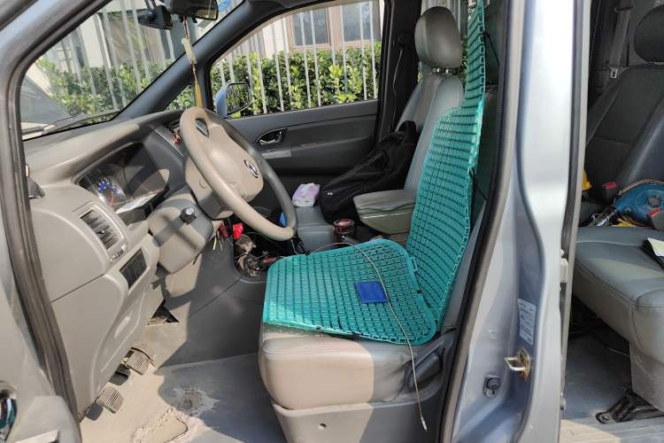 Used Dongfeng Shuaike 2014 1.6L Manual Comfort 7-Seater China IV Standard
