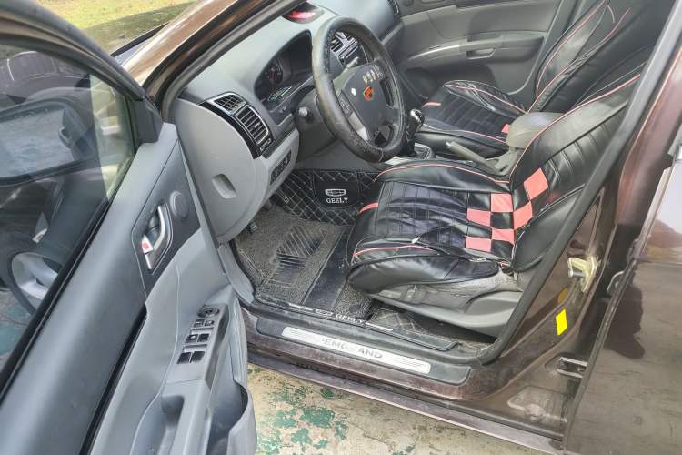 Used Geely Auto Classic Emgrand 2012 Sedan 1.8L Manual Luxury Model
