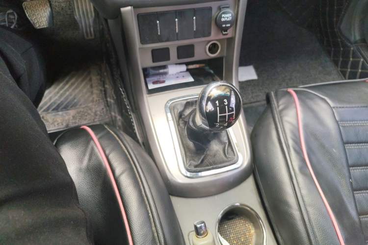 Used Geely Auto Classic Emgrand 2012 Sedan 1.8L Manual Luxury Model
