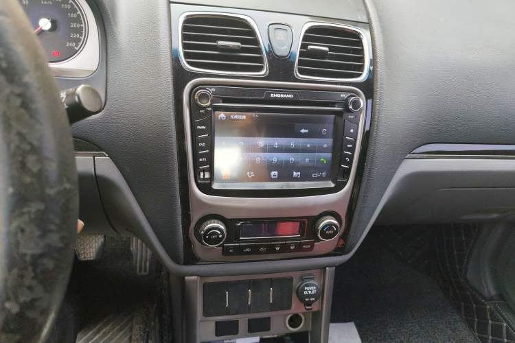 Used Geely Auto Classic Emgrand 2012 Sedan 1.8L Manual Luxury Model
