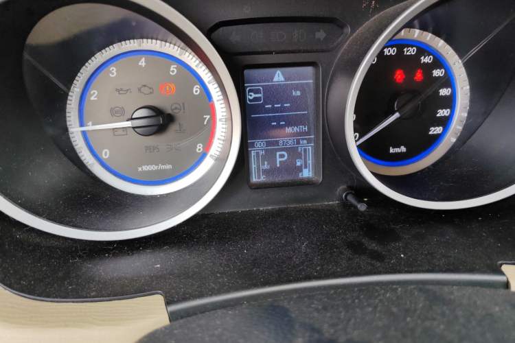 Used Soueast V5 Lingzhi 2014 1.5L CVT Comfort Model Odometer Close Up