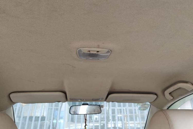 Used Soueast V5 Lingzhi 2014 1.5L CVT Comfort Model Headliner