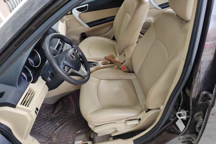 Used Soueast V5 Lingzhi 2014 1.5L CVT Comfort Model Left Front Seat