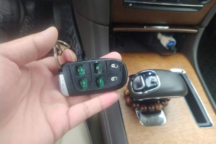 Used Chrysler 300C 2013 3.6L Premium Edition