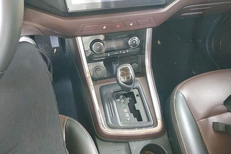 Used Lifan Auto Myway 2016 1.5L Automatic Smart Enjoyment Model Gear Lever