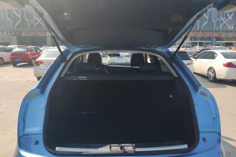 Used Zotye SR7 2016 1.5T CVT Cube Heart Edition China V Standard