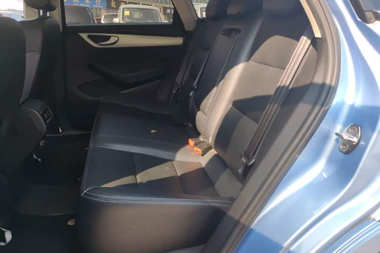 Used Zotye SR7 2016 1.5T CVT Cube Heart Edition China V Standard