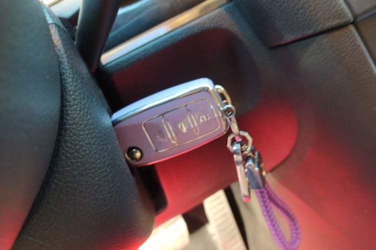 Used Volkswagen Golf 2012 1.4TSI Luxury Convertible Edition
