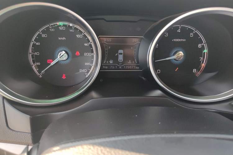 Used Zotye SR7 2016 1.5T CVT Cube Heart Edition China V Standard